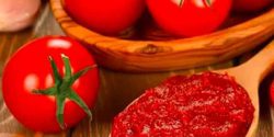 طرز تهیه کنسرو گوجه فرنگی خانگی و سالم برای املت