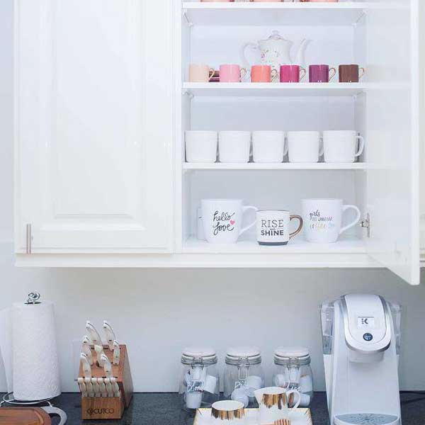 چیدمان کابینت آشپزخانه + مرتب سازی کشو lvjd ;vnk Ha\cohki Tidy up the kitchen آشپزخانه مرتب و منظم شلف مرتب کننده کابینت عکس آشپز خانه تمیز مرتب سازی کشو آشپزخانه  ترفند مرتب کردن کابینت آشپزخانه
