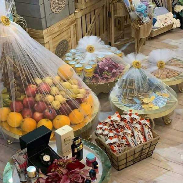 تزیین عیدی عروس ساده + تزیین عیدی عروس در اینستاگرام رسم عیدی بردن برای عروس در تهران تزیین میوه عیدی عروس تزیین برنج خام برای عیدی عروس تزیین مرغ و ماهی برای عیدی عروس عیدی بردن برای عروس  عیدی برای عروس از طرف خانواده داماد