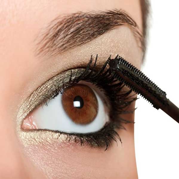 آموزش ریمل زدن صحیح + چگونه به درستی ریمل بزنید؟ چگونه ریمل بزنیم که مژه ها بلند شود چگونه ریمل بزنیم که مژه ها به هم نچسبد ریمل زدن با دستمال کاغذی آموزش ریمل زدن بدون فرمژه نحوه ریمل زدن با قاشق چجوری ریمل بزنم چگونه حرفه ای ریمل بزنیم