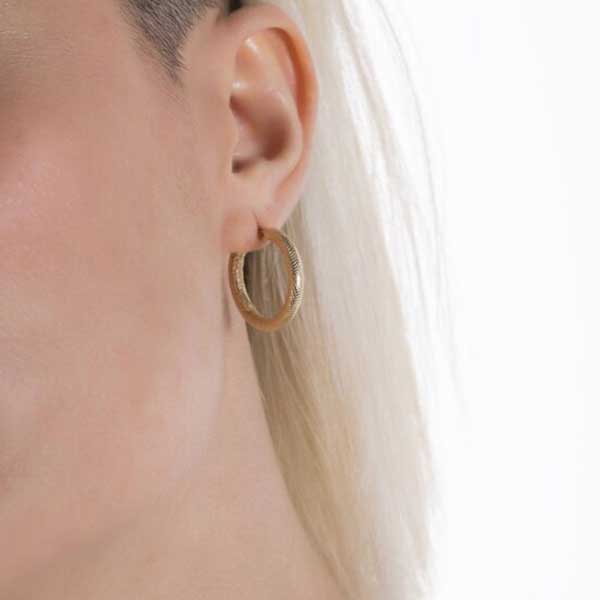 مدل گوشواره طلا حلقه ای + گوشواره حلقه ای بزرگ طلا گوشواره طلا حلقه ای گوشواره طلا حلقه ای آویزدار گوشواره حلقه ای جدید طلا مدل گوشواره حلقه ای لیست قیمت گوشواره طلا زنانه گوشواره حلقه ای آویزدار عکس گوشواره طلا جدید Gold hoop earrings ',a,hvi xgh pgri hd