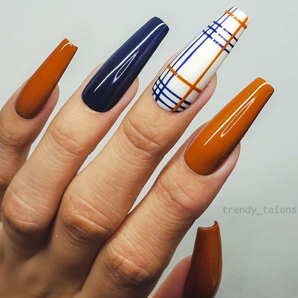 طراحی ناخن شکلاتی طراحی ناخن نسکافه ای طراحی ناخن با لاک قهوه ای رنگ لاک قهوه ای شکلاتی ناخن قهوه ای شاین لاک نسکافه ای روشن ناخن قهوه ای کرم طراحی ناخن کرم قهوه ای طراحی ناخن قهوه ای طلایی tarahi nakhon shokolati Chocolate nail design 