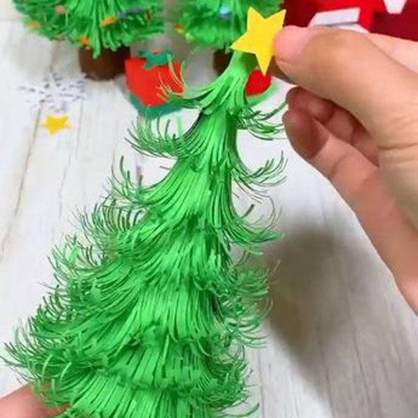 کاردستی کریسمس با کاغذ کاردستی کریسمس با کاغذ رنگی کاردستی کریسمس بابانوئل کاردستی درخت کریسمس کاردستی کریسمس برای کودکان کاردستی بابانوئل کاردستی برای سرگرمی