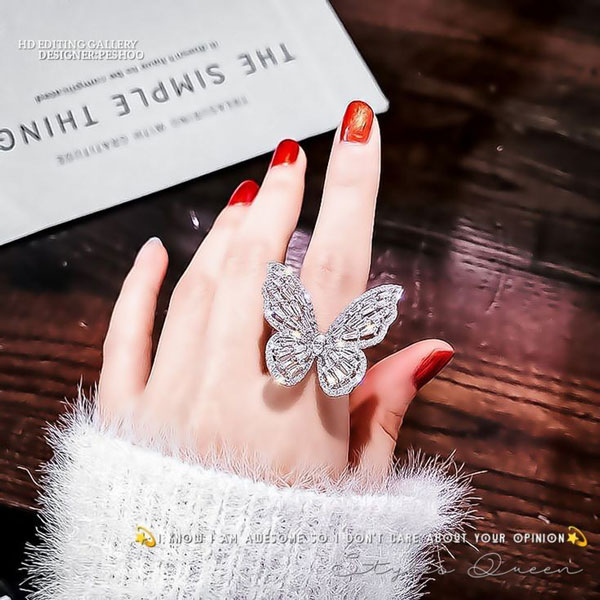 مدل انگشتر پروانه طلا  انگشتر پروانه جدید انگشتر طلا پروانه متحرک انگشتر پروانه طلا ظریف انگشتر پروانه کوچک انگشتر پروانه نگین دار hk'ajv \v,hk 