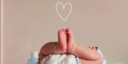 ایده عکاسی نوزاد در خانه + ژست عکاسی برای نوزاد یک ماهه