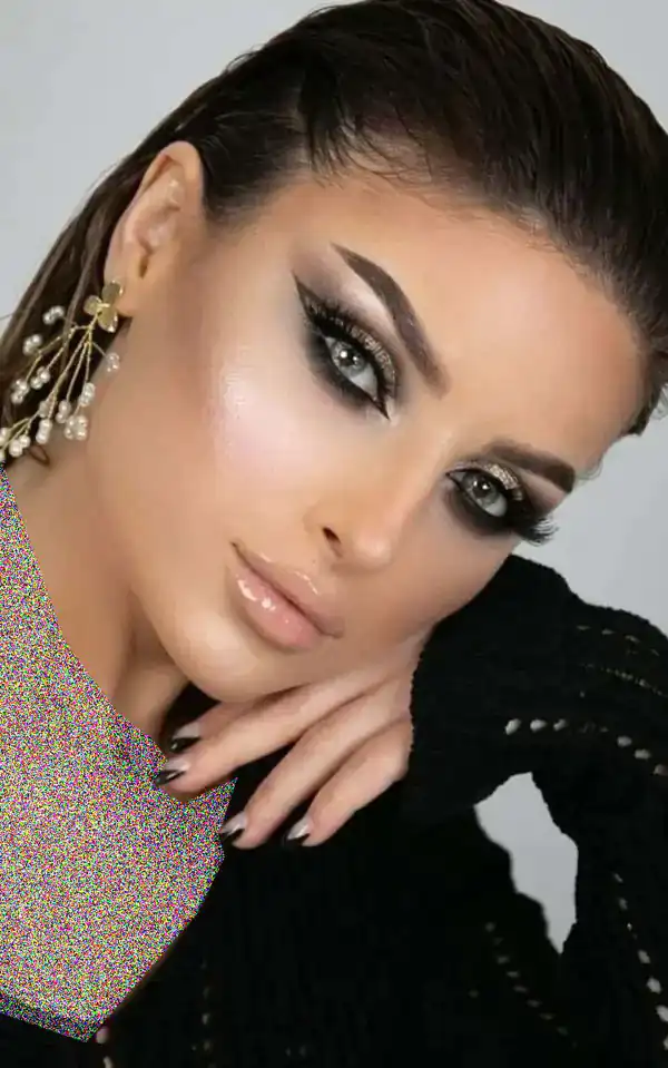 مدل آرایش اسموکی ساده
