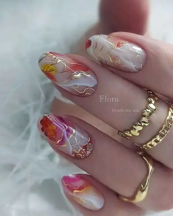 طراحی ناخن ماربل