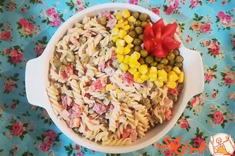 تزئین سالاد ماکارونی ساده