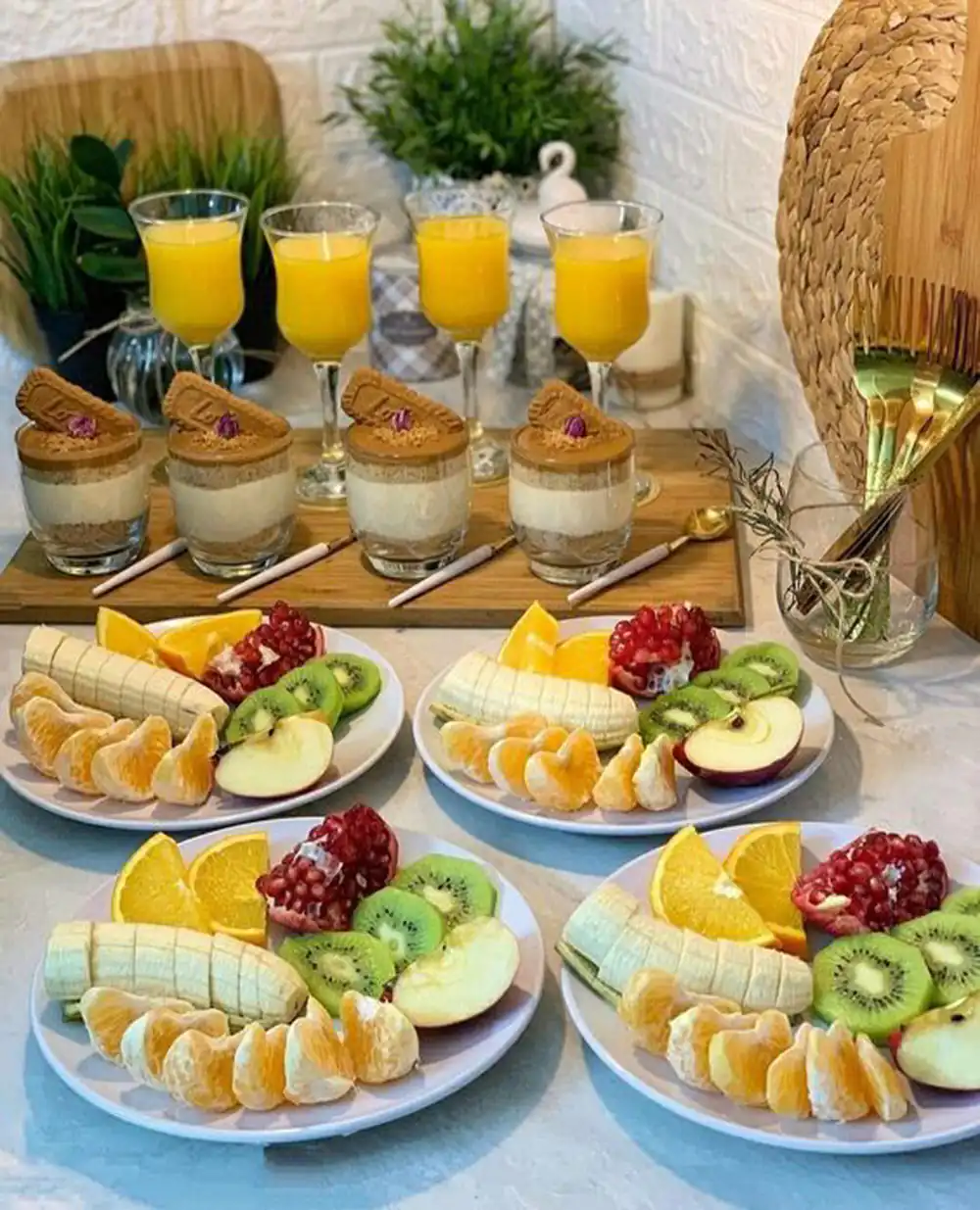 چیدمان میز پذیرایی
