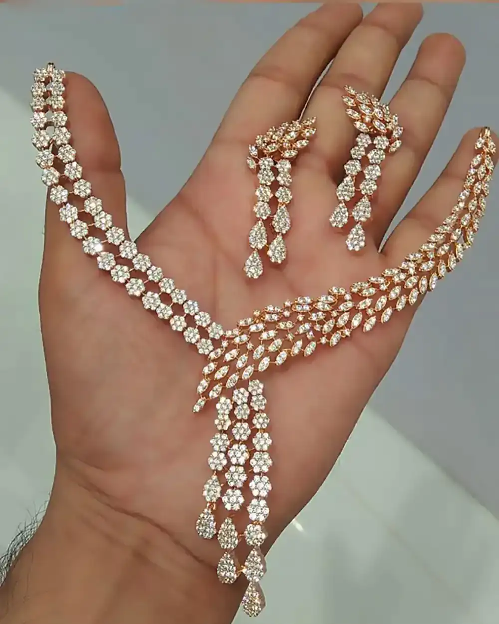 مدل گردنبند و گوشواره طلا