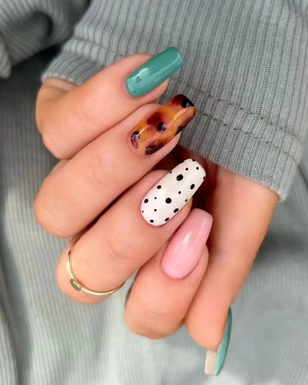طراحی ناخن پاییزی شیک