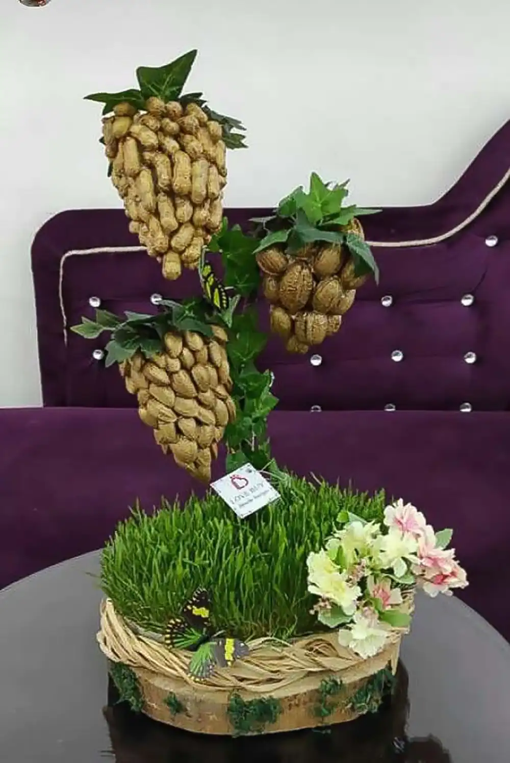 تزیین آجیل در سبد