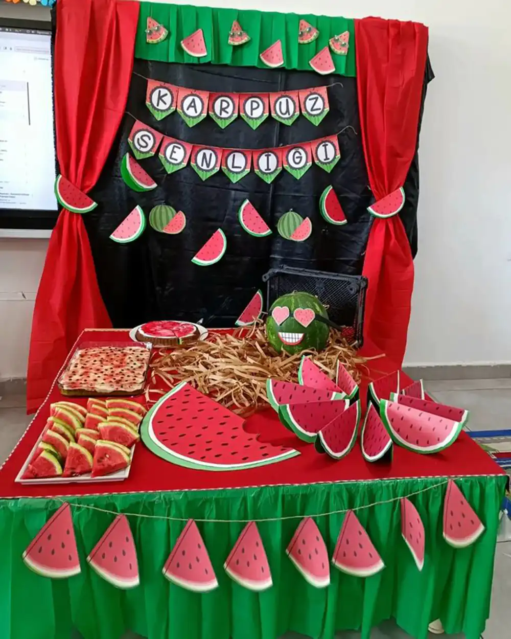 جشن شب یلدا کلاس اول