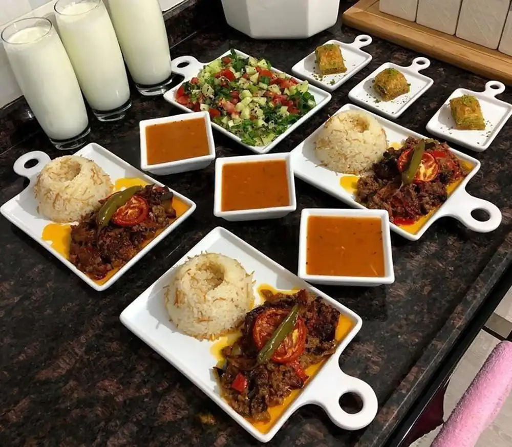 تزیین غذا برای مهمان