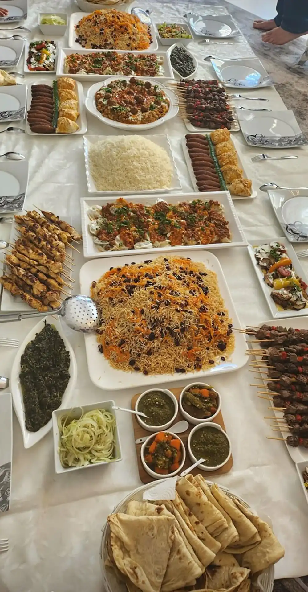 تزیین سفره غذا مهمان