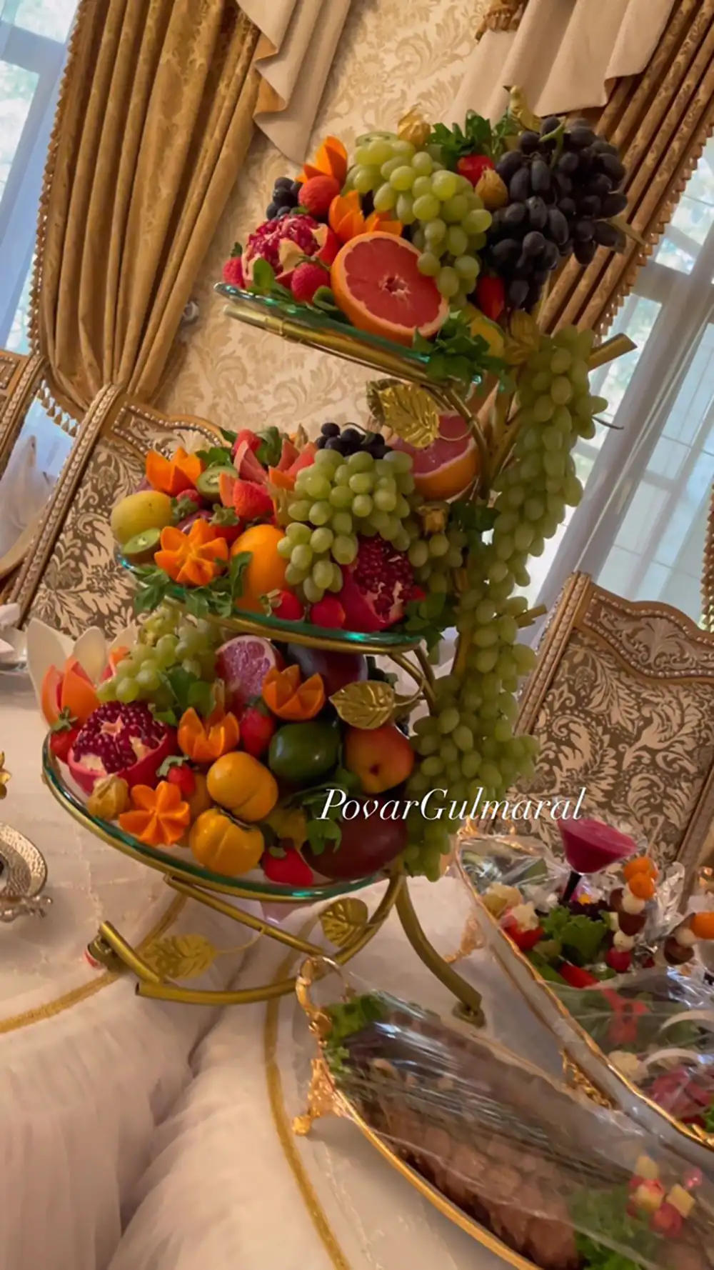 تزیین میوه تابستانی برای عروس
